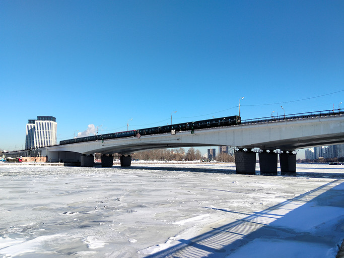 Обзор realme C85 Pro: «неубиваемый» смартфон с огромной батареей