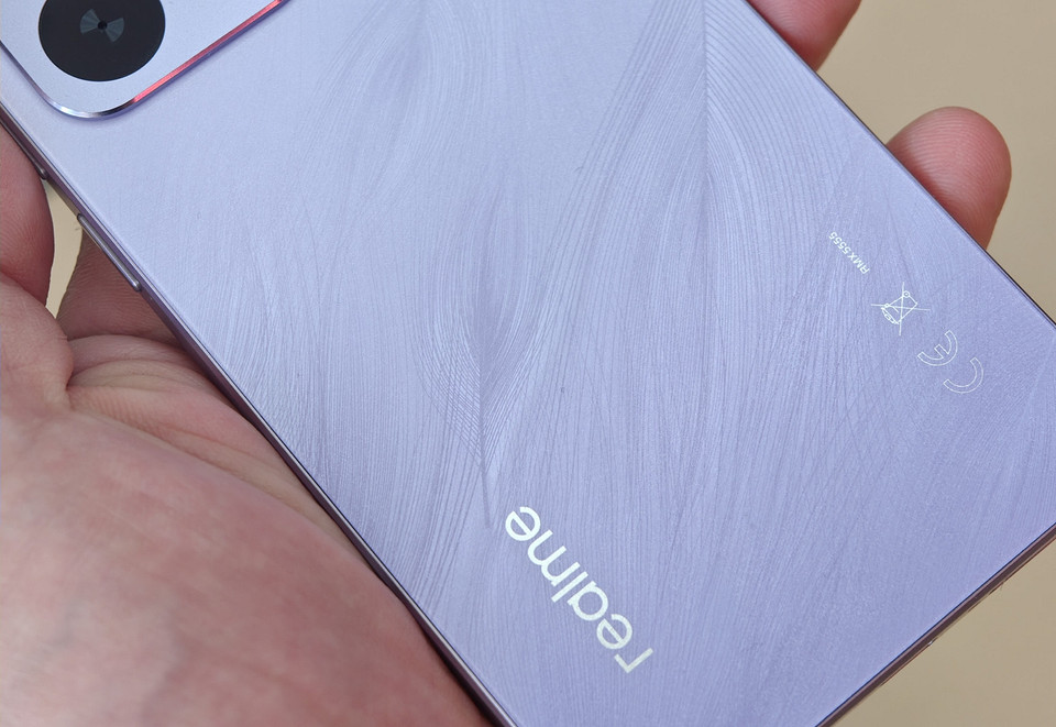 Обзор realme C85 Pro: «неубиваемый» смартфон с огромной батареей