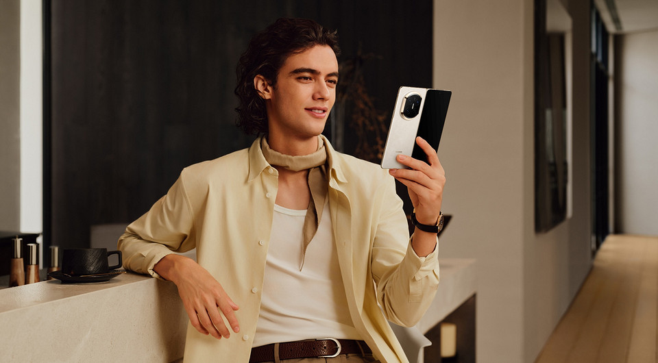 В России начались продажи «раскладушки» HUAWEI Mate X7 и наушников HUAWEI FreeClip 2