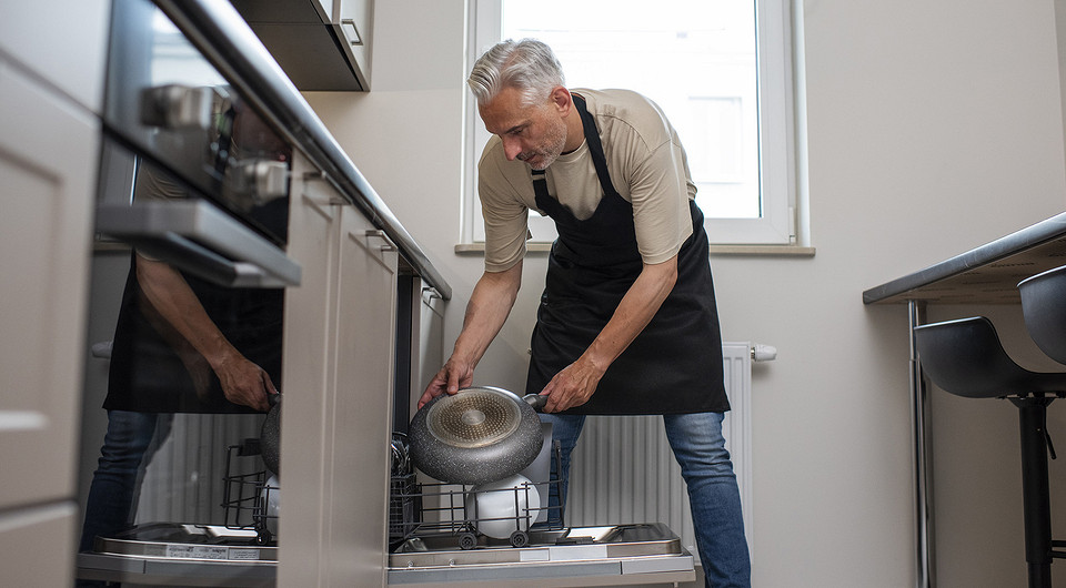 Можно ли мыть посуду с антипригарным покрытием в посудомойке