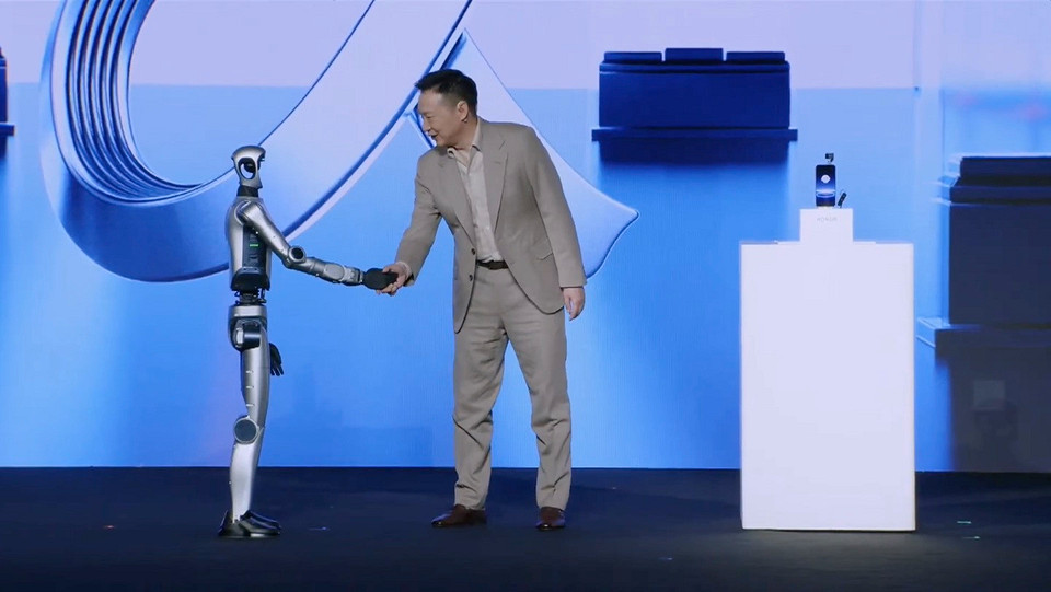 HONOR представила антропоморфного робота на MWC 2026