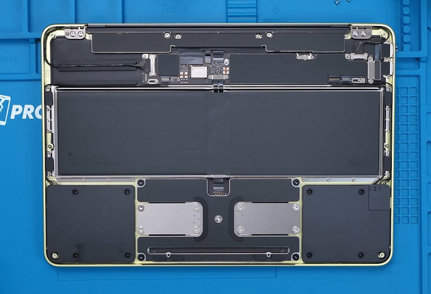 MacBook Neo приятно удивил ремонтопригодностью. Новый ноутбук Apple легко разбирается и чинится