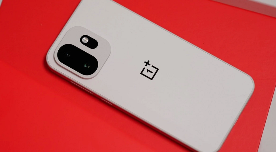Раскрыты все характеристики компактного флагманского смартфона OnePlus 15T