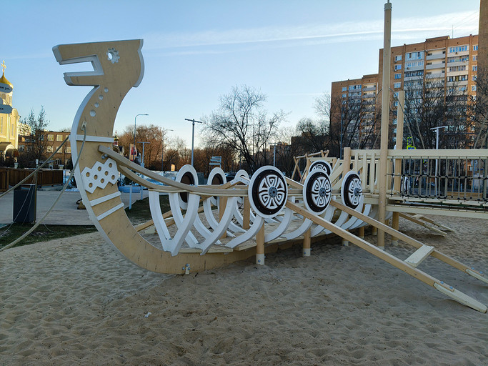 Обзор смартфона realme P4 Power с батареей 10 000 мАч. Кто больше?