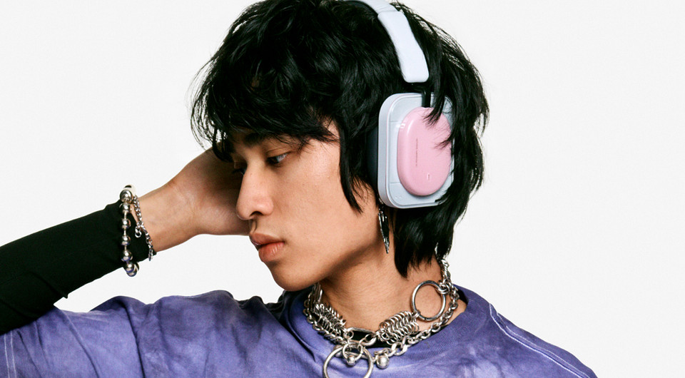 Яркие, прикольные и недорогие: вышли наушники Nothing Headphone (a)