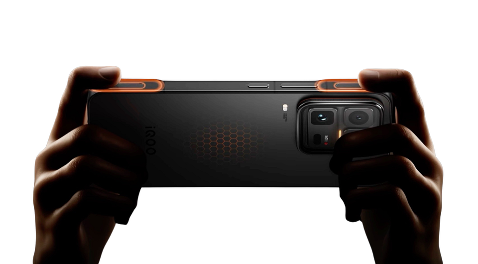 У OnePlus 16 будет серьезный конкурент: iQOO 16 тоже получит камеру на 200 Мп