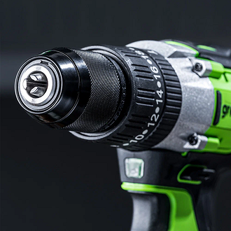 Ключевой — зажимается специальным ключом. Надёжнее держит, но смена бит занимает время. Встречается редко, в основном в старых моделях.Быстрозажимной — затягивается рукой. Все современные...