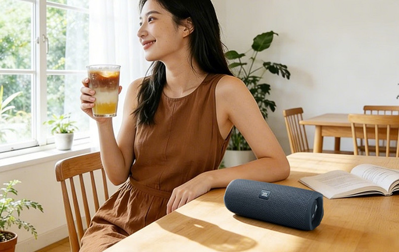 Компактная, громкая и доступная: вышла колонка JBL Flip Essential 3 SE