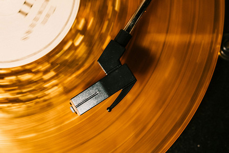 Как выбрать виниловый проигрыватель: правила и секреты