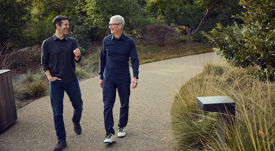 Внезапно: Тим Кук покидает пост главы Apple. Его место займет Джон Тернус