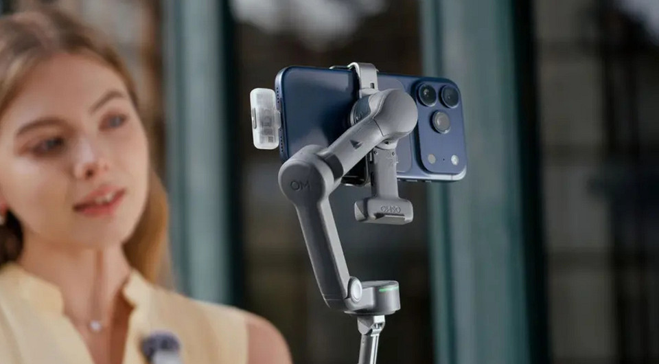 Вещь дня для блогеров: DJI выпустила стабилизатор Osmo Mobile 8P с отдельным экраном