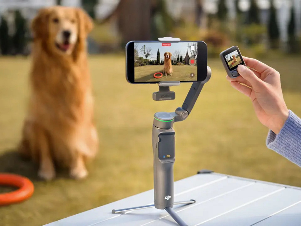 Вещь дня для блогеров: DJI выпустила стабилизатор Osmo Mobile 8P с отдельным экраном