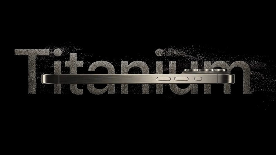 Эволюция металла и стекла: из чего сделаны корпуса Айфонов 15, 16, 17