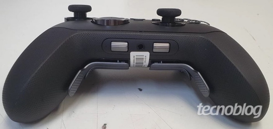 Steam Controller больше не нужен. Секретные геймпады Xbox показали на фотографиях вживую
