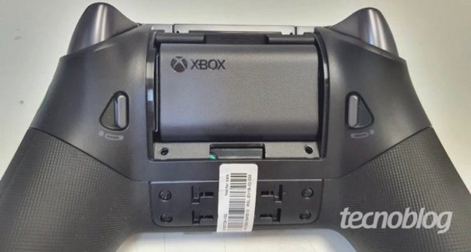 Steam Controller больше не нужен. Секретные геймпады Xbox показали на фотографиях вживую