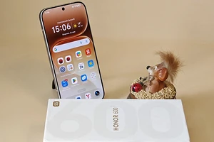 Обзор смартфона HONOR 600: креативные идеи в строгом корпусе