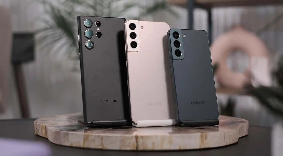 Samsung оставит без One UI 8.5 десятки популярных смартфонов. Владельцам Galaxy S22 и Fold 4 такие новости точно не понравятся