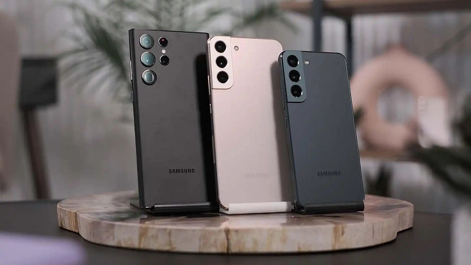 Samsung оставит без One UI 8.5 десятки популярных смартфонов. Владельцам Galaxy S22 и Fold 4 такие новости точно не понравятся