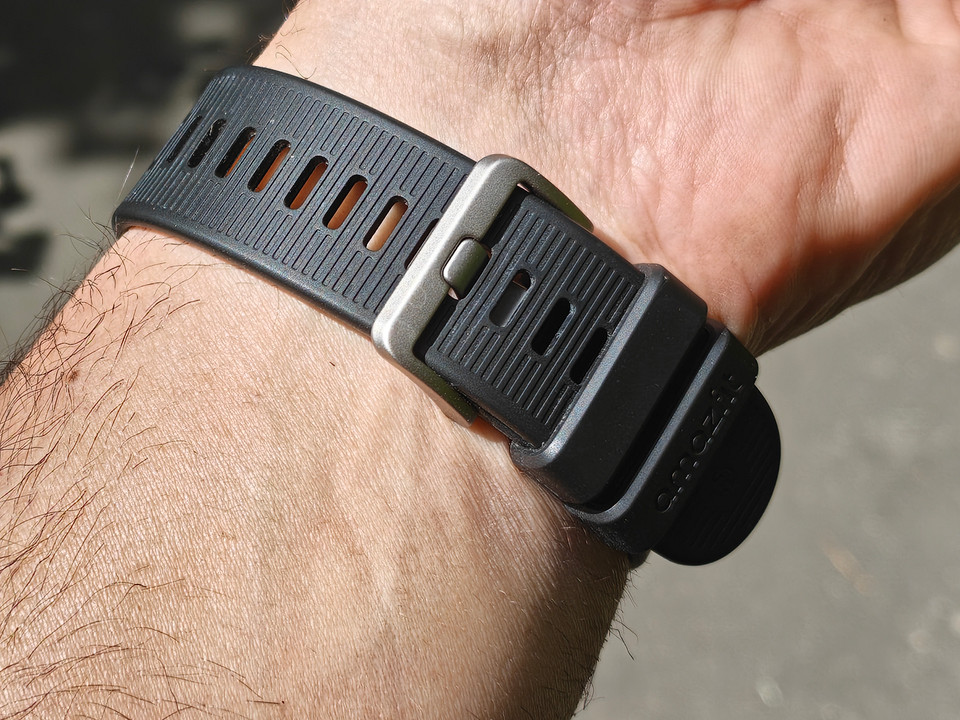 Обзор умных часов Amazfit Bip Max: огромный экран и до 20 дней автономной работы