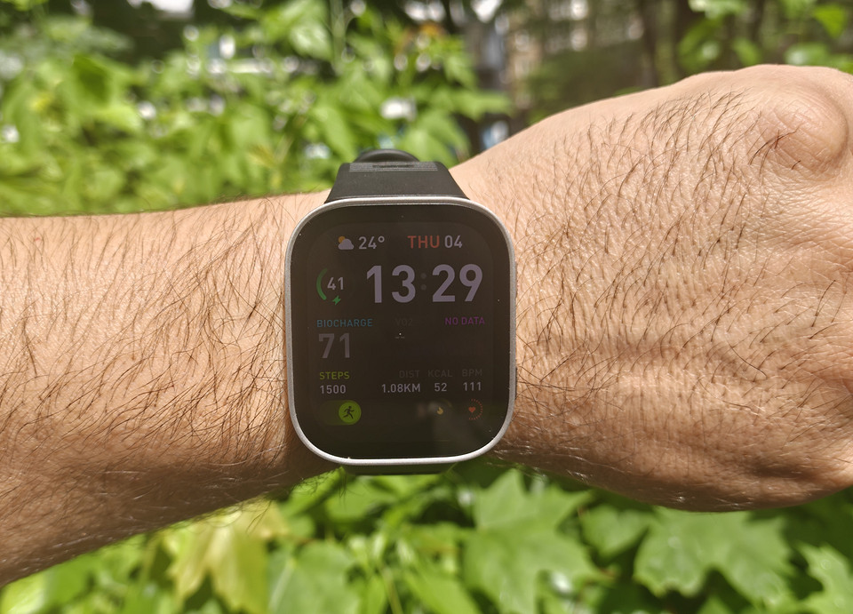 Обзор умных часов Amazfit Bip Max: огромный экран и до 20 дней автономной работы