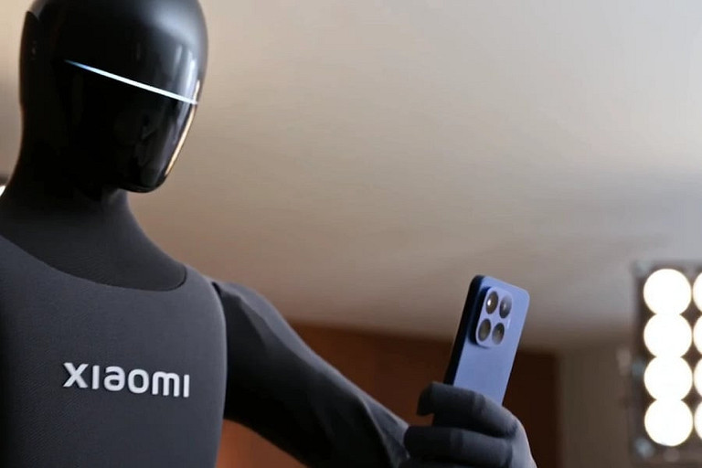 Вот это инновации: Xiaomi показала человекоподобного робота, который сам делает фото на Xiaomi 17T Pro