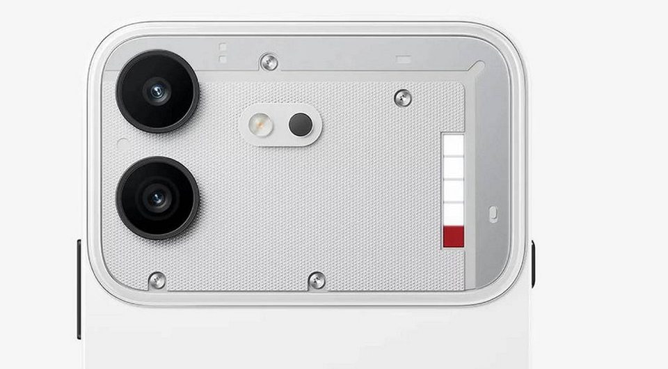 Самое интересное за неделю: дебют Nothing Phone (4b), анонс Moto G77 Power