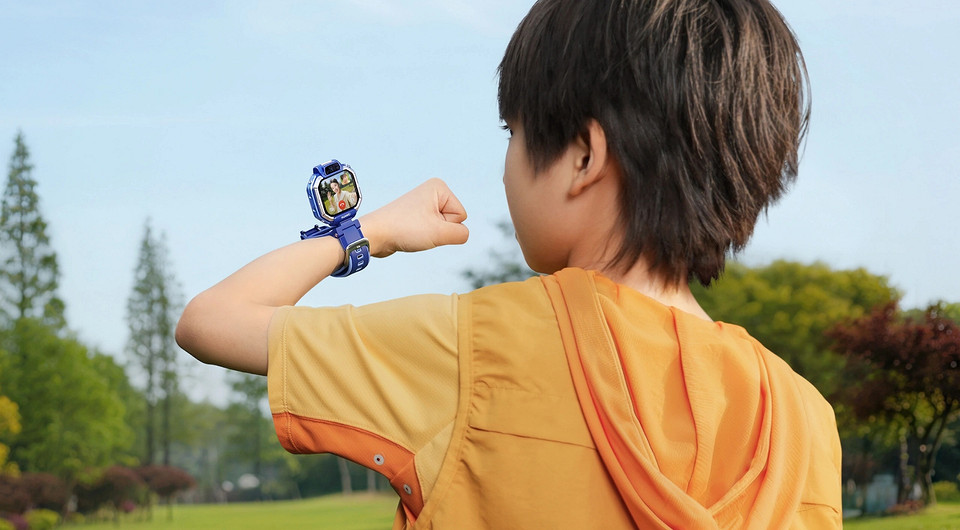 Крупные ритейлеры объявили о старте продаж детских смарт-часов HUAWEI WATCH KIDS X1 и HUAWEI WATCH KIDS X1 Pro