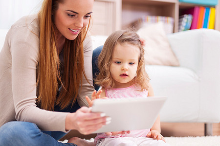 10 полезных игр на смартфон для малышей и дошкольников