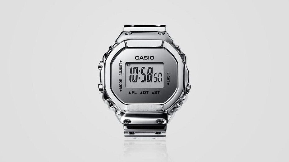 Casio представила необычное умное кольцо с экраном. Тут есть то, чего нет даже у Oura Ring