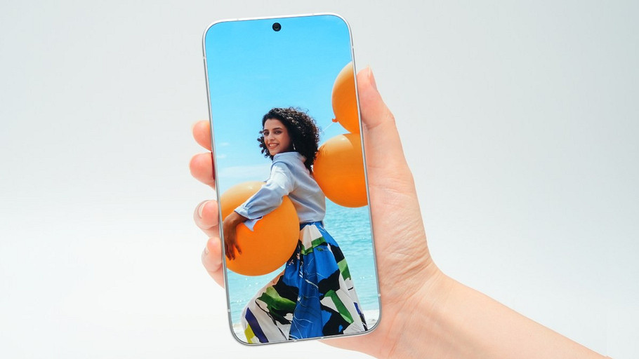 Tecno показала юбилейный iPhone XX за год до презентации? Рамок вокруг дисплея здесь просто нет