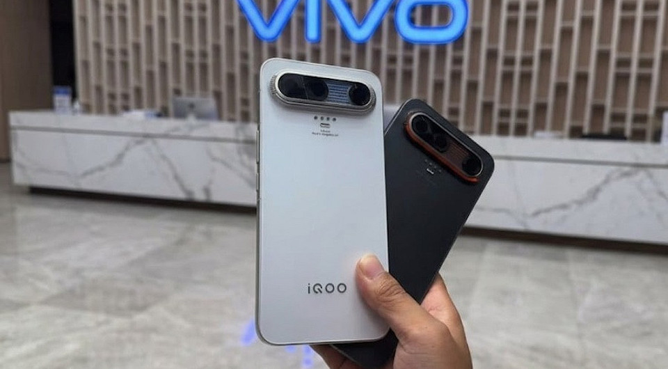 Это просто нечто безумное: представлен iQOO X — смартфон будущего с ультрамощным чипом из 2030 года