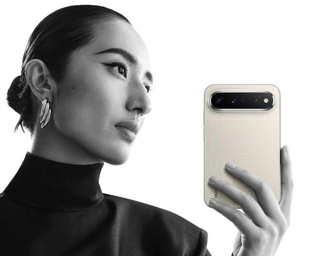 Внезапно: представлен очень широкий смартфон HUAWEI Pura X View