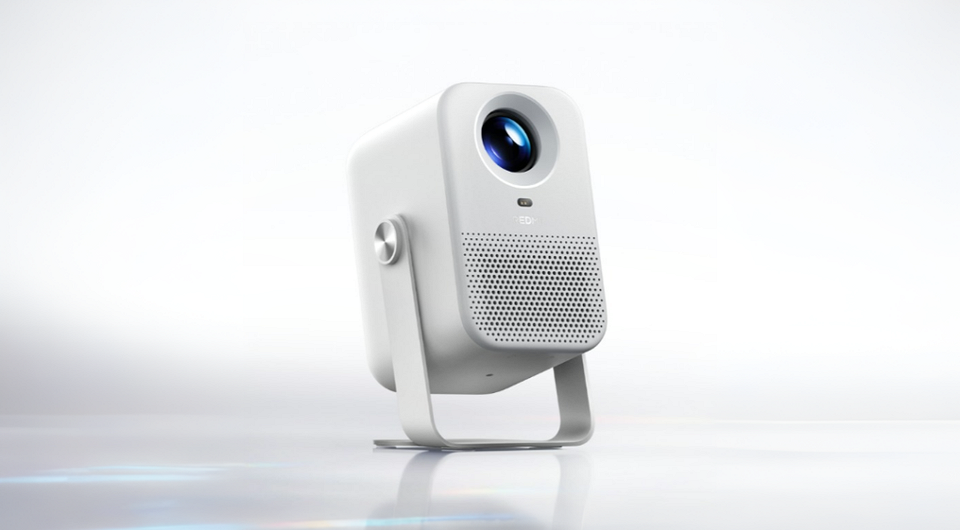Он превращает любую стену в 120-дюймовый экран. Xiaomi выпустила проектор Redmi Projector 5 за $150