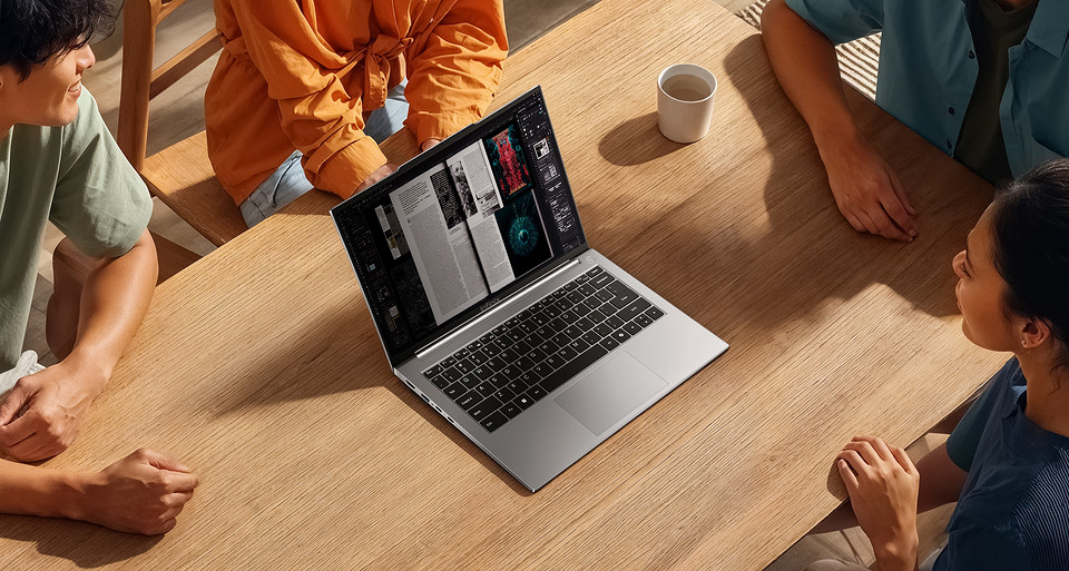 Infinix представил два невероятно легких и автономных ноутбука: XBOOK B14 и B16
