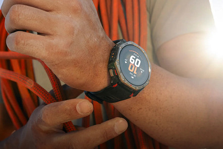 Этим часам зарядка вообще нужна? Вышли Amazfit T-Rex Dual Solar с автомноностью до 180 дней
