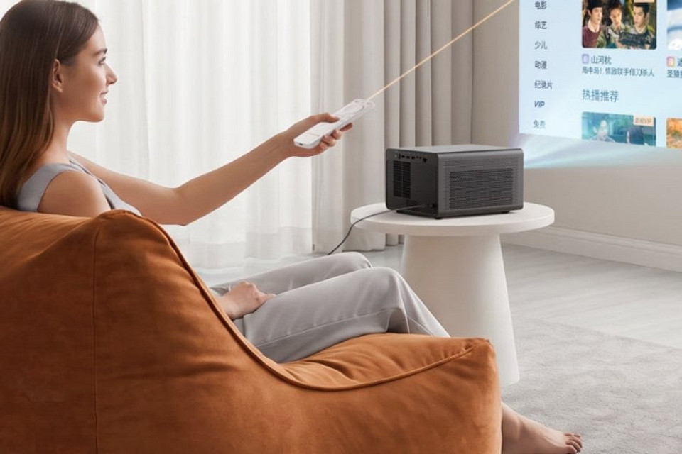 Яркий и недорогой проектор заказывали? Вышел HONOR Choice AI Projector Ultra