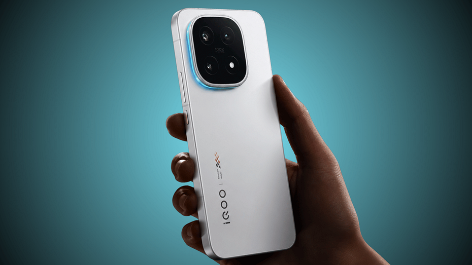 iQOO 16 удивит автономностью. Смартфон получит огромную батарею на 8400 мАч